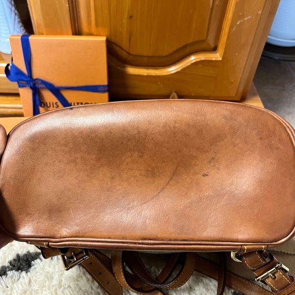 Authentic Louis Vuitton monogram canvas Montsouris MM. - Picture 4 of 8